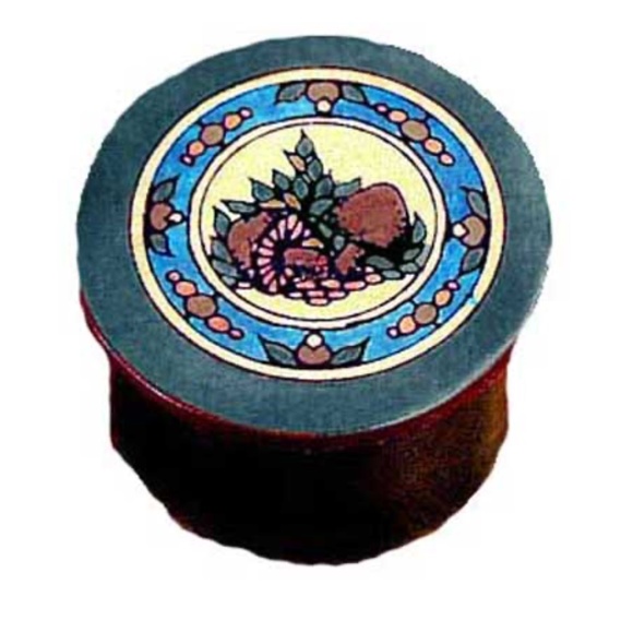 MUSHROOMS, HANDPAINTED LEATHER BOX WITH LID, 2 IN. DIA x 1 3/8 IN. HIGH, HANDMAD - Picture 2 of 2